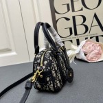 2025年5月29日入荷新作Dior-25vibe East-WestボウリングのミニバッグSIZE 20.5*12*7cmお安い/人気/革/バッグ/XX工場