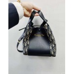 2025年5月29日入荷新作 Dior signature バケツバッグ  SIZE：21x19x11CMお安い/人気/革/バッグ/XX工場