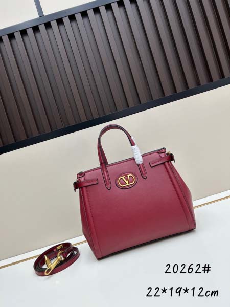 2025年5月29日入荷新作VALENTINO GARAVA...