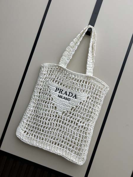 2025年5月29日入荷新作  Prada SIZE： 38...