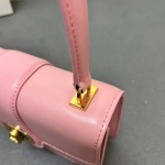 2025年5月29日入荷新作CELINE 2025 Teen tromphe SIZE:19*13*5cmお安い/人気/革/バッグ/XX工場