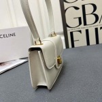 2025年5月29日入荷新作CELINE 2025 Teen tromphe SIZE:19*13*5cmお安い/人気/革/バッグ/XX工場