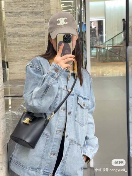 2025年5月29日入荷新作CELINE LouiseSIZ...