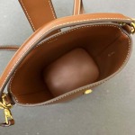 2025年5月29日入荷新作CELINE LouiseSIZE:13.5*16*10cmお安い/人気/革/バッグ/XX工場