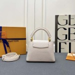 2025年5月29日入荷新作Louis VuittonM12935 Capucines CapucinesChain On You Monogram SIZE::21×14×8cmお安い/人気/革/バッグ/XX工場