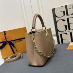2025年5月29日入荷新作Louis Vuitton  M12938 M12937Capucines ChainOnYou Taurillon SIZE::27×18×9cmSIZE::31.5×20×11cmお安い/人気/革/バッグ/X