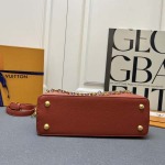 2025年5月29日入荷新作Louis Vuitton  M12938 M12937Capucines ChainOnYou Taurillon SIZE::27×18×9cmSIZE::31.5×20×11cmお安い/人気/革/バッグ/X