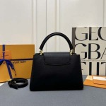 2025年5月29日入荷新作Louis Vuitton M12938 M12937Capucines ChainOnYou Taurillon SIZE::27×18×9cmSIZE::31.5×20×11cmお安い/人気/革/バッグ/XX