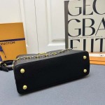 2025年5月29日入荷新作Louis Vuitton M12938 M12937Capucines ChainOnYou Taurillon SIZE::27×18×9cmSIZE::31.5×20×11cmお安い/人気/革/バッグ/XX