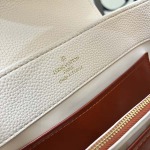 2025年5月29日入荷新作Louis Vuitton  M12938 M12937Capucines ChainOnYou Taurillon SIZE::27×18×9cmSIZE::31.5×20×11cmお安い/人気/革/バッグ/X