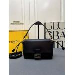 2025年5月29日入荷新作 Fendi SIZE:26.5X18X8.5Cmお安い/人気/革/バッグ/XX工場