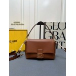 2025年5月29日入荷新作 Fendi SIZE:26.5X18X8.5Cmお安い/人気/革/バッグ/XX工場