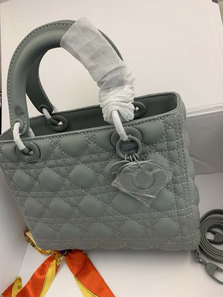 2025年6月5日入荷新作 Lady Dior SIZE:24CMx20CMx11CM    お安い/人気/革/バッグ/SY工場