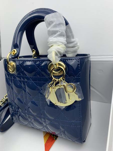 2025年6月5日入荷新作 Lady Dior SIZE:20CMx16.5CMx8CM    お安い/人気/革/バッグ/SY工場