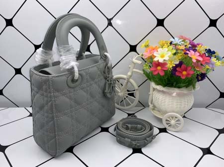 2025年6月5日入荷新作20CMx16.5CMx8CM  Lady Diorお安い/人気/革/バッグ/SY工場