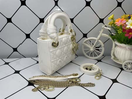 2025年6月5日入荷新作17CMx15CMx7CM  Lady Diorお安い/人気/革/バッグ/SY工場