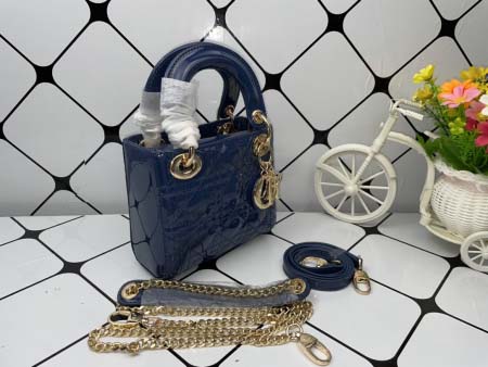 2025年6月5日入荷新作 17CMx15CMx7CM  Lady Diorお安い/人気/革/バッグ/SY工場