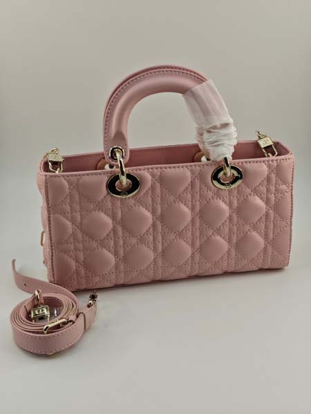2025年6月5日入荷新作150  Dior 26CM-Lady Dior    お安い/人気/革/バッグ/SY工場