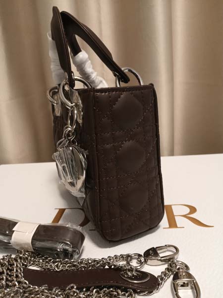 2025年6月5日入荷新作  Dior Lady Dior SIZE:17    お安い/人気/革/バッグ/SY工場