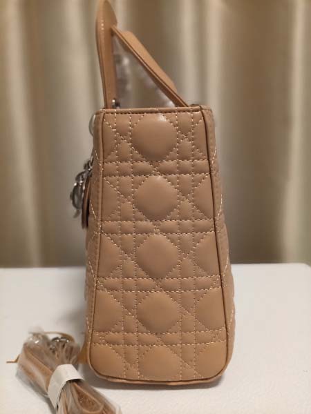 2025年6月5日入荷新作Dior Lady Dior SIZE:24    お安い/人気/革/バッグ/SY工場