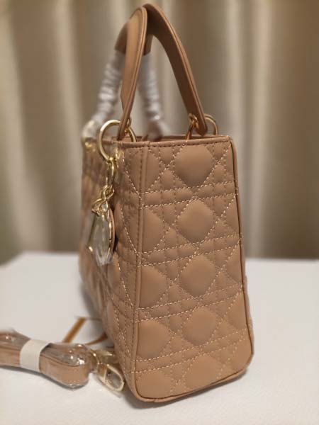 2025年6月5日入荷新作Dior Lady Dior SIZE:24    お安い/人気/革/バッグ/SY工場
