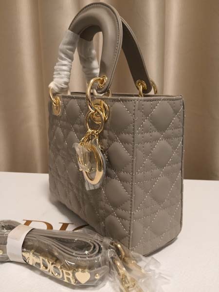 2025年6月5日入荷新作Dior Lady Dior SIZE:20    お安い/人気/革/バッグ/SY工場