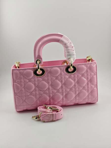 2025年6月5日入荷新作Dior 26CM-Lady Dior    お安い/人気/革/バッグ/SY工場