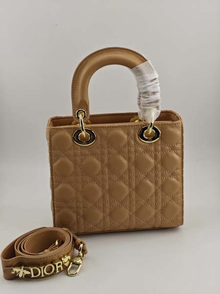 2025年6月5日入荷新作20CMx16.5CMx8CM  Lady Dior    お安い/人気/革/バッグ/SY工場