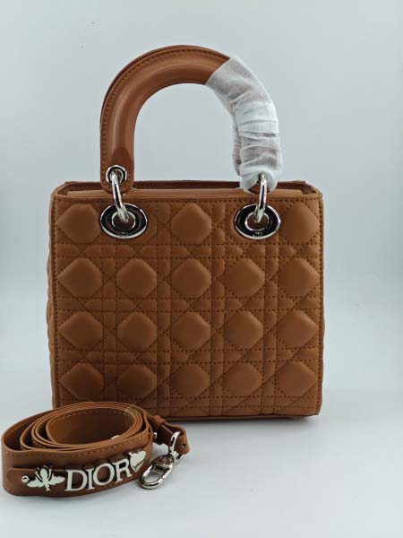 2025年6月5日入荷新作20CMx16.5CMx8CM  Lady Dior    お安い/人気/革/バッグ/SY工場