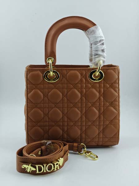 2025年6月5日入荷新作20CMx16.5CMx8CM  Lady Dior    お安い/人気/革/バッグ/SY工場