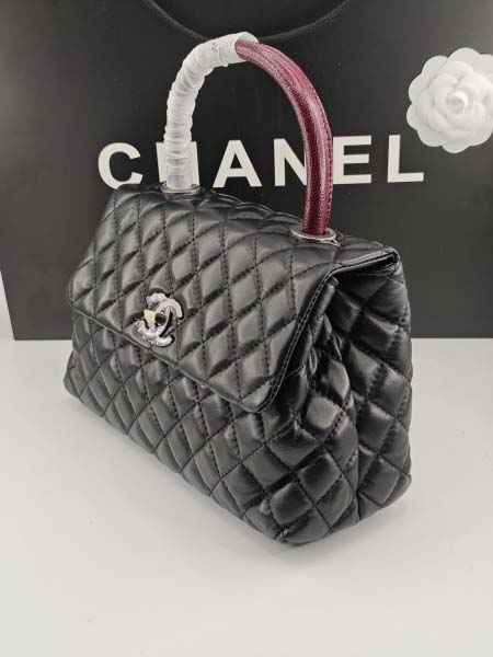 2025年6月5日入荷新作Chanel  size：25.5*15*8    お安い/人気/革/バッグ/SY工場