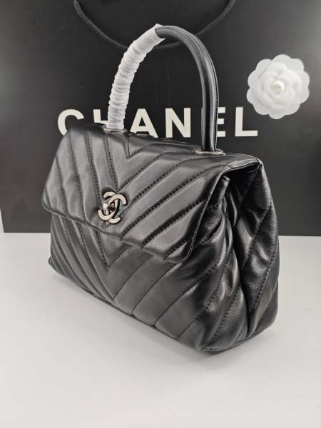 2025年6月5日入荷新作Chanel  SIZE:：25.5*15*8  お安い/人気/革/バッグ/SY工場