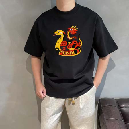 2025年6月6日入荷新作FENDI半袖 Tシャツ誕生日プレゼントの服/人気/BC工場S-XXL