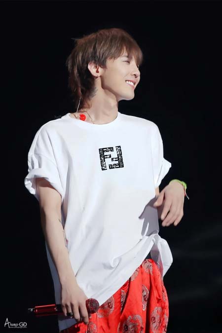 2025年6月20日入荷新作FENDI 半袖 Tシャツ★人気商品★/ファッションの流行/贈り物/HJ工場S-XXL