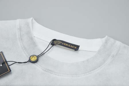 2025年6月25日入荷新作Versace半袖 tシャツ★誕生日プレゼント/ファッションの流行/贈り物/LWC工場