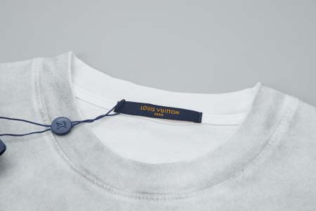 2025年6月25日入荷新作Louis Vuitton半袖 tシャツ★誕生日プレゼント/ファッションの流行/贈り物/LWC工場