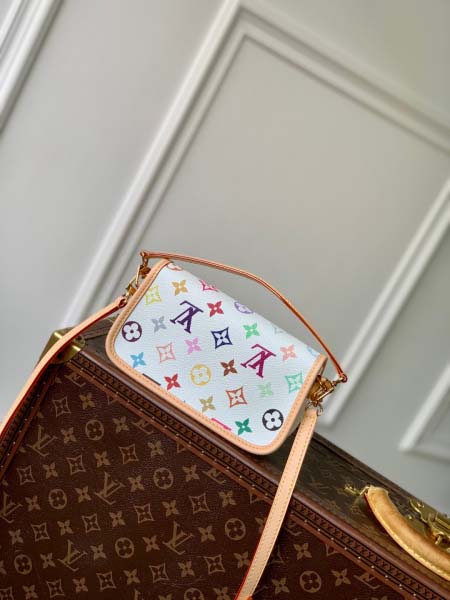 2025年6月26日入荷Louis Vuitton バッグ M14194   Nano Diane CMx Monogram   10.5 CMx 6 CMx 19CM  高品質人気の新作/誕生日プレゼント/SQ工場