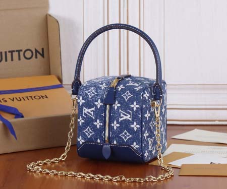 2025年6月26日入荷Louis Vuitton バッグSquare Bag Nicolas Ghesquire Monogram :M59611:16CMx16CMx16CM 高品質人気の新作/誕生日プレゼント/SQ工場