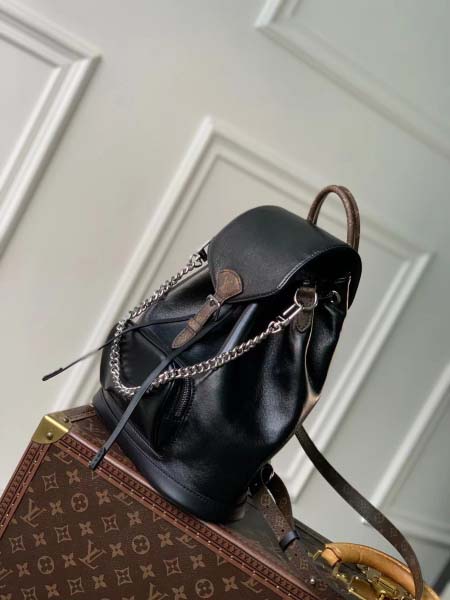 2025年6月26日入荷Louis Vuitton バッグ Montsouris Monogram LV Vibe :M12587:28CMx30CMx18CM 高品質人気の新作/誕生日プレゼント/SQ工場