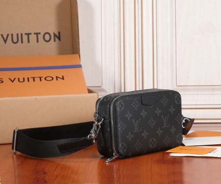 2025年6月26日入荷Louis Vuitton バッグAlpha Wearable Monogram Eclipse :M81260:18.5CMx11CMx6.5CM 高品質人気の新作/誕生日プレゼント/SQ工場