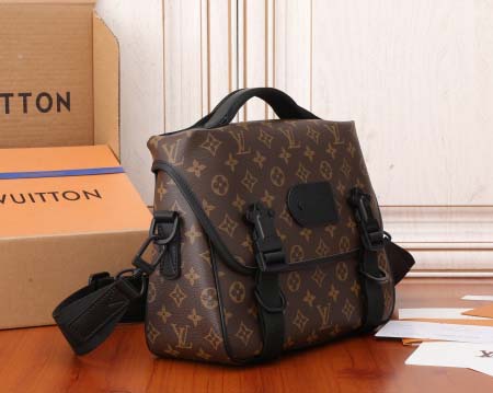 2025年6月26日入荷Louis Vuitton バッグLV Trail Monogram Macassar  :M46972:31CMx22CMx11CM 高品質人気の新作/誕生日プレゼント/SQ工場