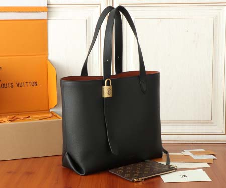 2025年6月26日入荷Louis Vuitton バッグ Low Key Cabas Monogram 13 :M25341:47CMx30CMx14CM 高品質人気の新作/誕生日プレゼント/SQ工場