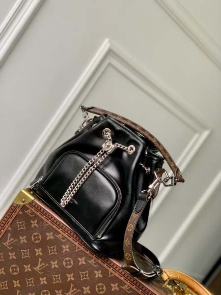 2025年6月26日Louis Vuitton バッグ LV Circle  6.7 Victorine :M14377:24CMx22.5CMx15.5CM 高品質人気の新作/誕生日プレゼント/SQ工場