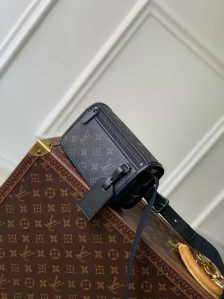 2025年6月26日Louis Vuitton バッグ Bosphore  2000  Bosphore Monogram Eclipse :M12599:19CMx12CMx7CM 高品質人気の新作/誕生日プレゼント/SQ工場