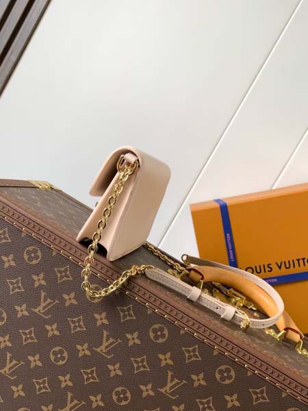 2025年6月26日Louis Vuitton バッグMonogram  LV  Monogram Victorine :M14581:20CMx11.5CMx4CM 高品質人気の新作/誕生日プレゼント/SQ工場