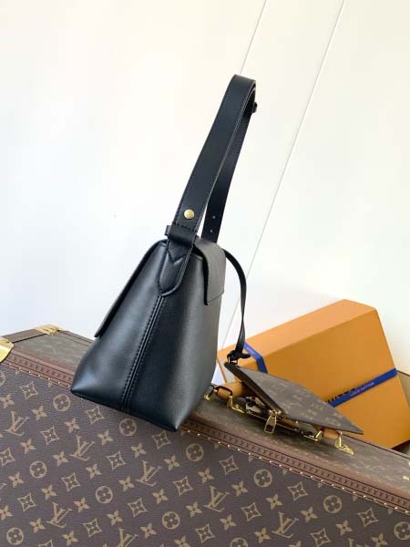 2025年6月26日Louis Vuitton バッグMonogram:M13148:30CMx18CMx12CM 高品質人気の新作/誕生日プレゼント/SQ工場