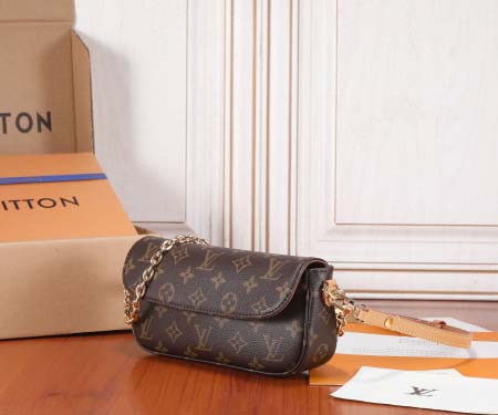 2025年6月26日Louis Vuitton バッグWallet On Chain Ivy  Monogram  2000  Sac Recoleta Monogram :M81911:23.5CMx12CMx4.3CM 高品質人気の新作