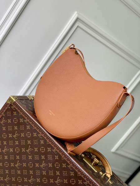 2025年6月26日Louis Vuitton バッグ Low Key Cookie  Monogram  Monogram  11 Clmence :M14642:32CMx26CMx5CM 高品質人気の新作/誕生日プレゼント/SQ工場