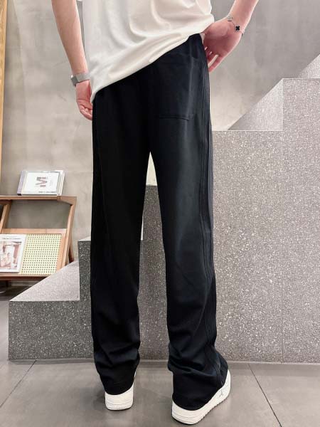 2025年6月30日入荷新作Prada春夏スウェットパンツ 高级品超厳選★入手困難/誕生日プレゼント/MF工場