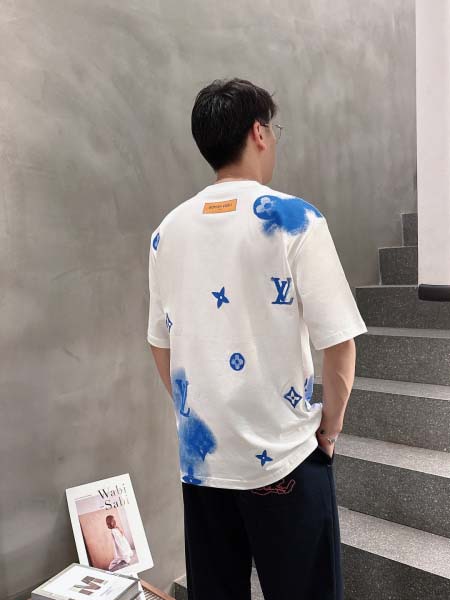 2025年6月30日入荷新作Louis Vuitton半袖Tシャツ 高级品超厳選★入手困難/誕生日プレゼント/MF工場